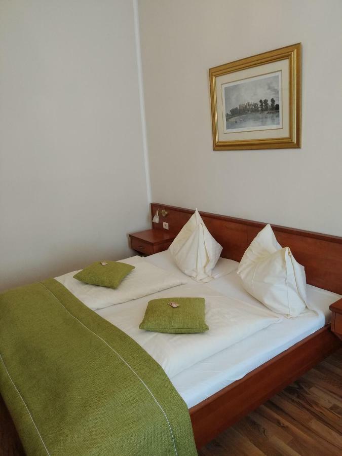 Gaestehaus Residenz Lapeiner Pörtschach am Wörthersee エクステリア 写真