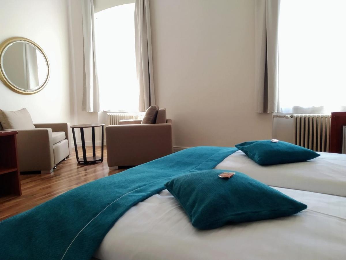 Gaestehaus Residenz Lapeiner Pörtschach am Wörthersee エクステリア 写真